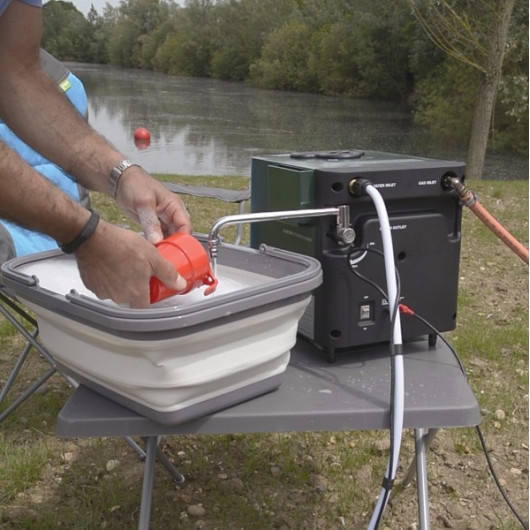 Geyser KAMPA DOMETIC - chauffe-eau au gaz mobile pour camping, bateau & van