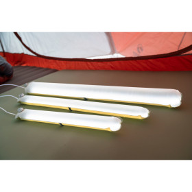 Everglow Light Tube L KLYMIT - éclairage gonflable pour le camping et le van aménagé.