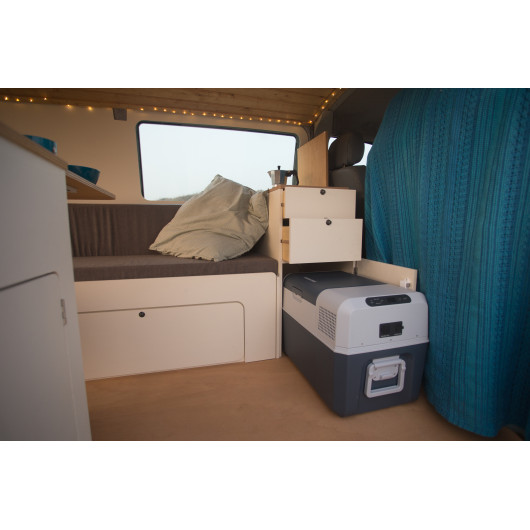 Armoire de Rangement Rebord Noir MDF pour Camping-Car – 120cm x