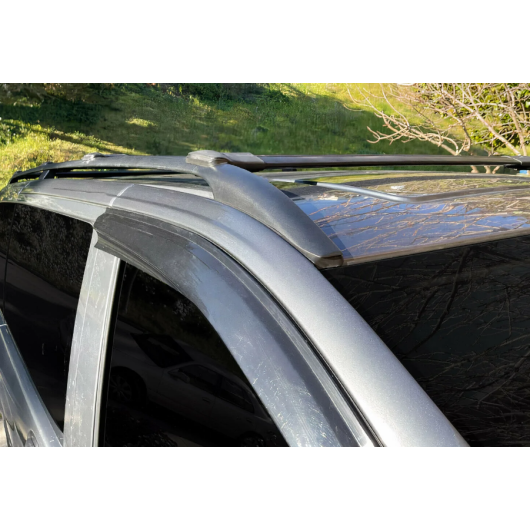 Barres de toit Elegance VW T5 OMAC Equipement pour coffre de toit en van