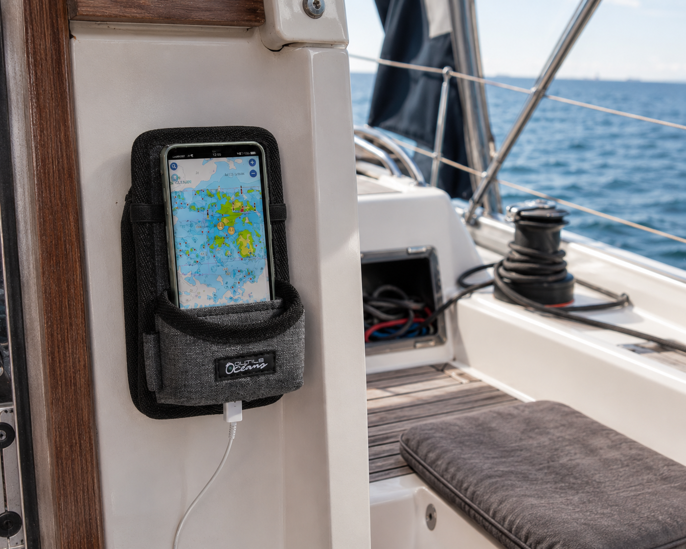 Votre smartphone toujours en sécurité pendant la navigation avec Bayaphone de OUTILS OCEANS